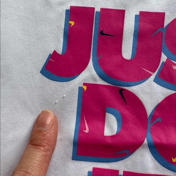 Nike girls 3T short sleeve shirt and shorts set - Picture 7 of 8